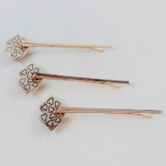 New 👄Betsey Johnson 👄Lips Hair Pin Set - Picture 9 of 14